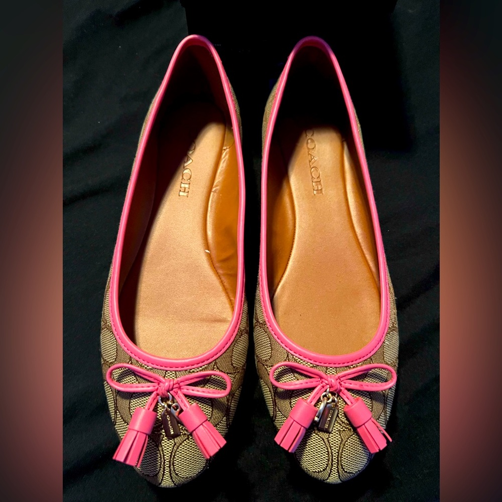 Coach flats 7.5 new in box
